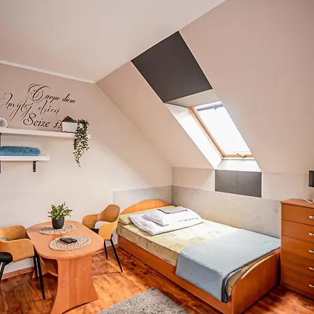 Bena I Quarto em Acomodações Particulares *